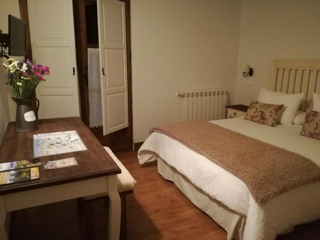 מלון Lomeña Casa Fidela מראה חיצוני תמונה